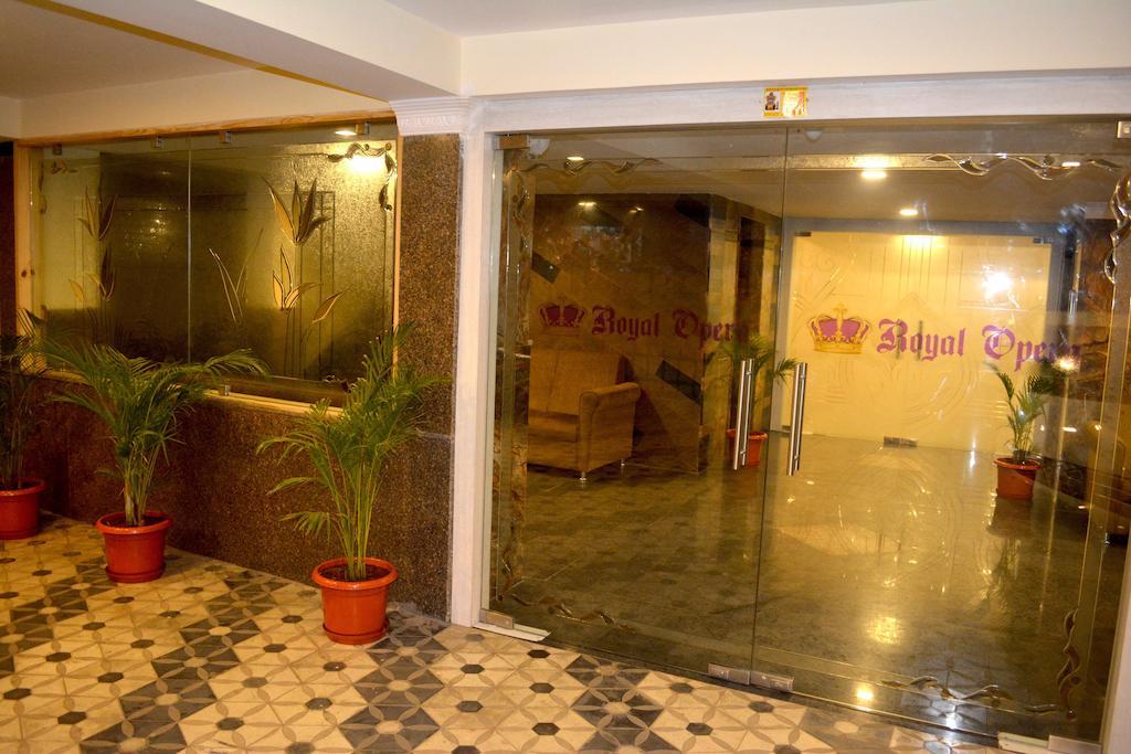 Hotel Royal Opera Bangalore Exteriör bild