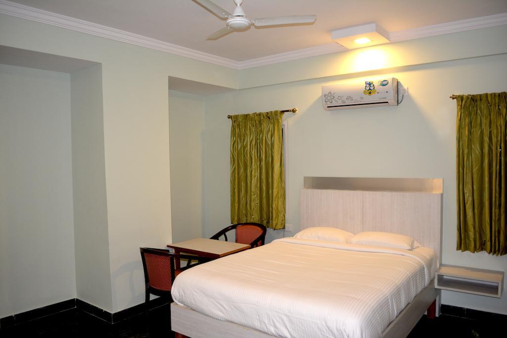 Hotel Royal Opera Bangalore Rum bild